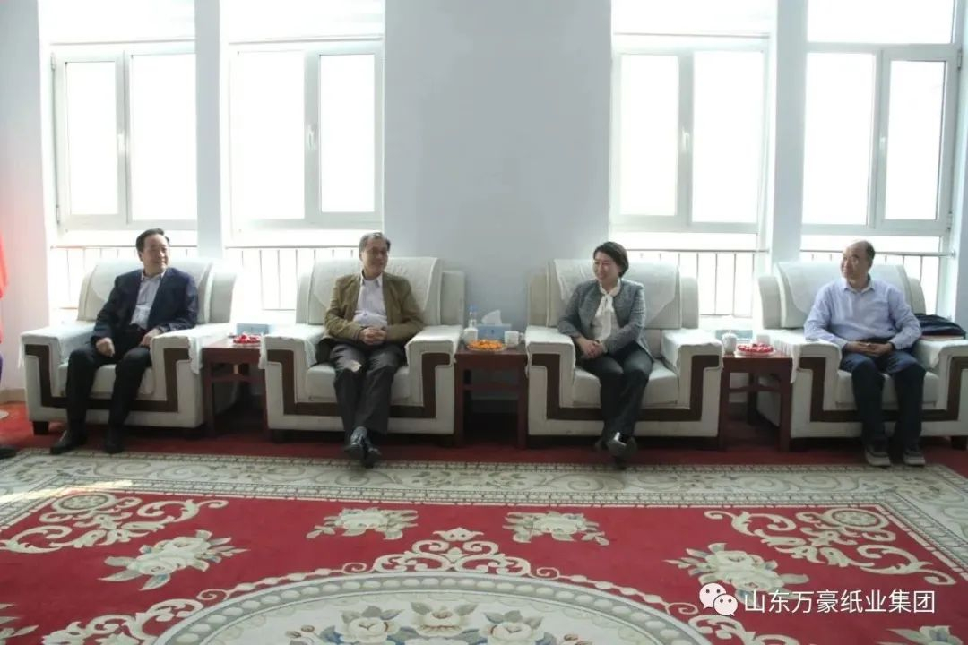 山东开云线上平台（集团）官方网站
纸业集团聘著名造纸专家肖惠宁为首席专家